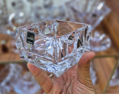 پیاله مربع روگاشکا