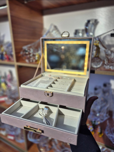 جا جواهرات چراغدار